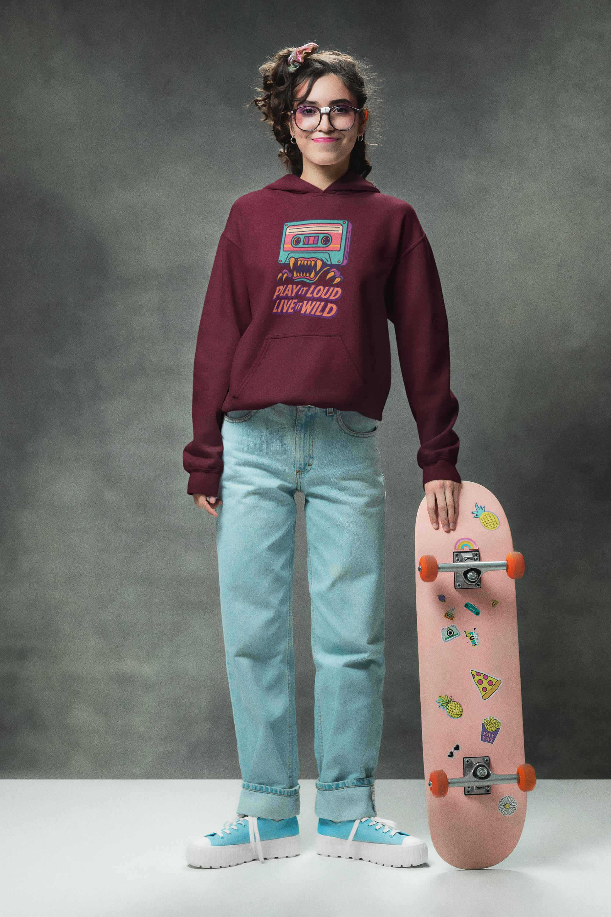Sudadera "Play Loud, Live Wild"