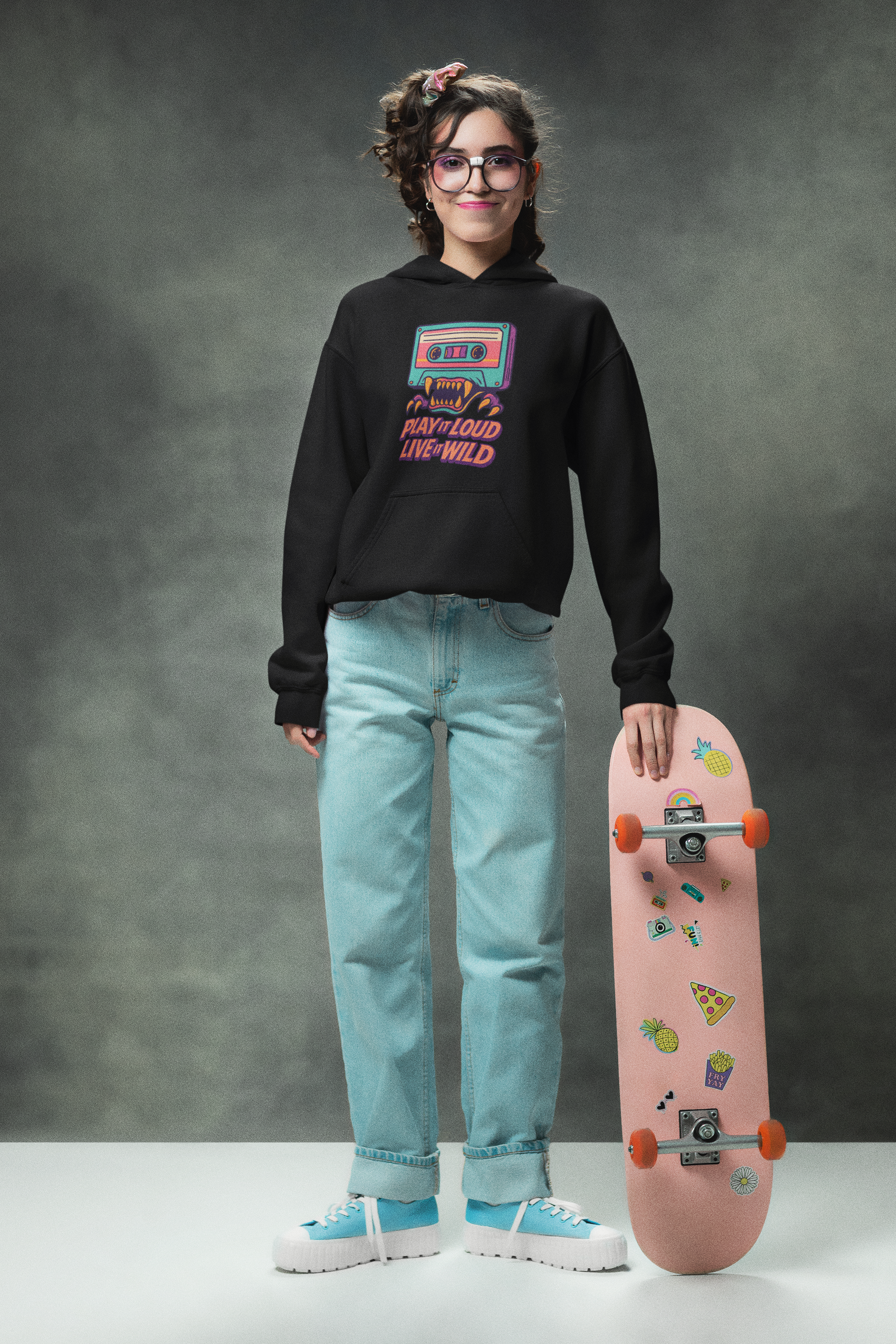 Sudadera "Play Loud, Live Wild"