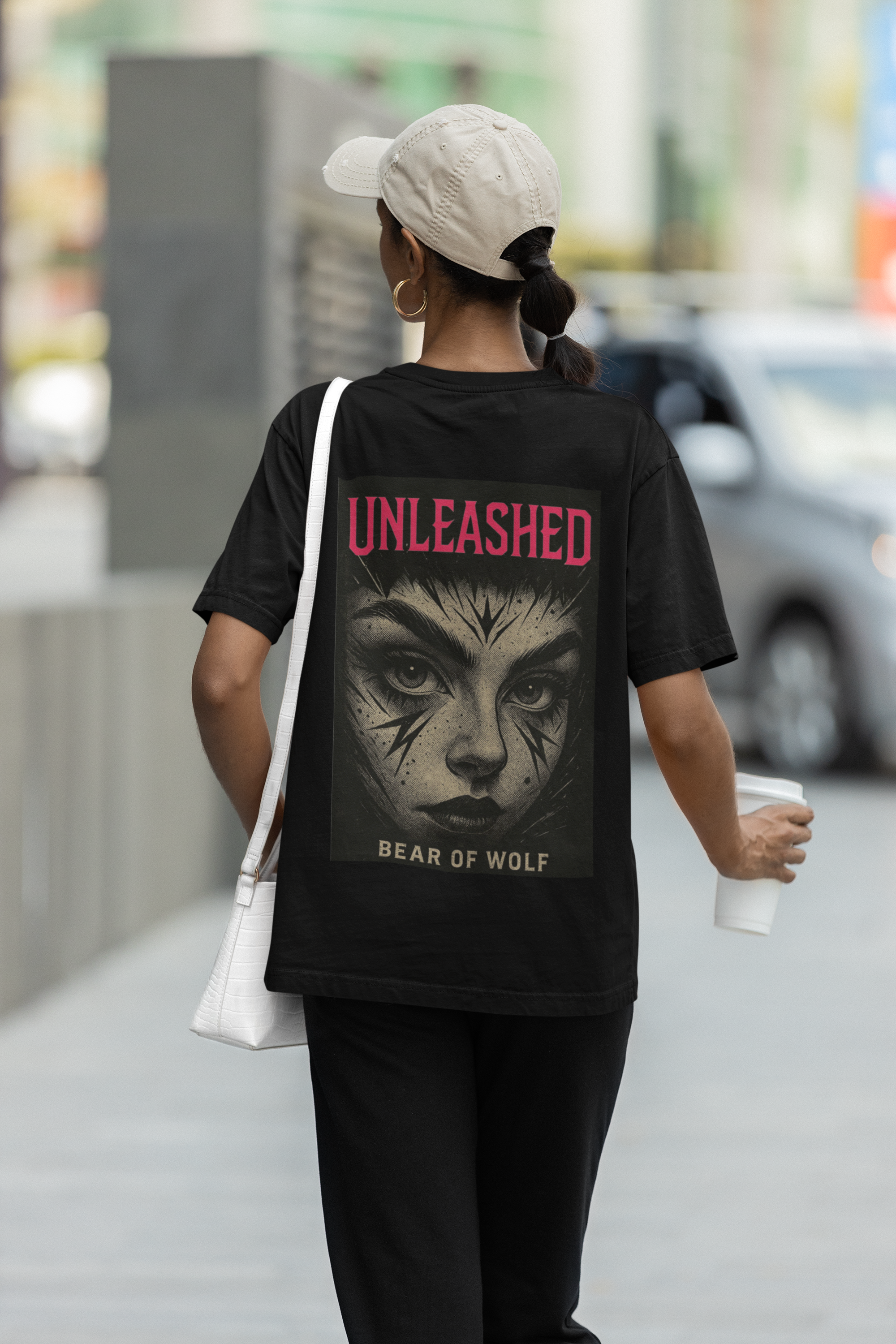 Oversize "UNLEASHED"