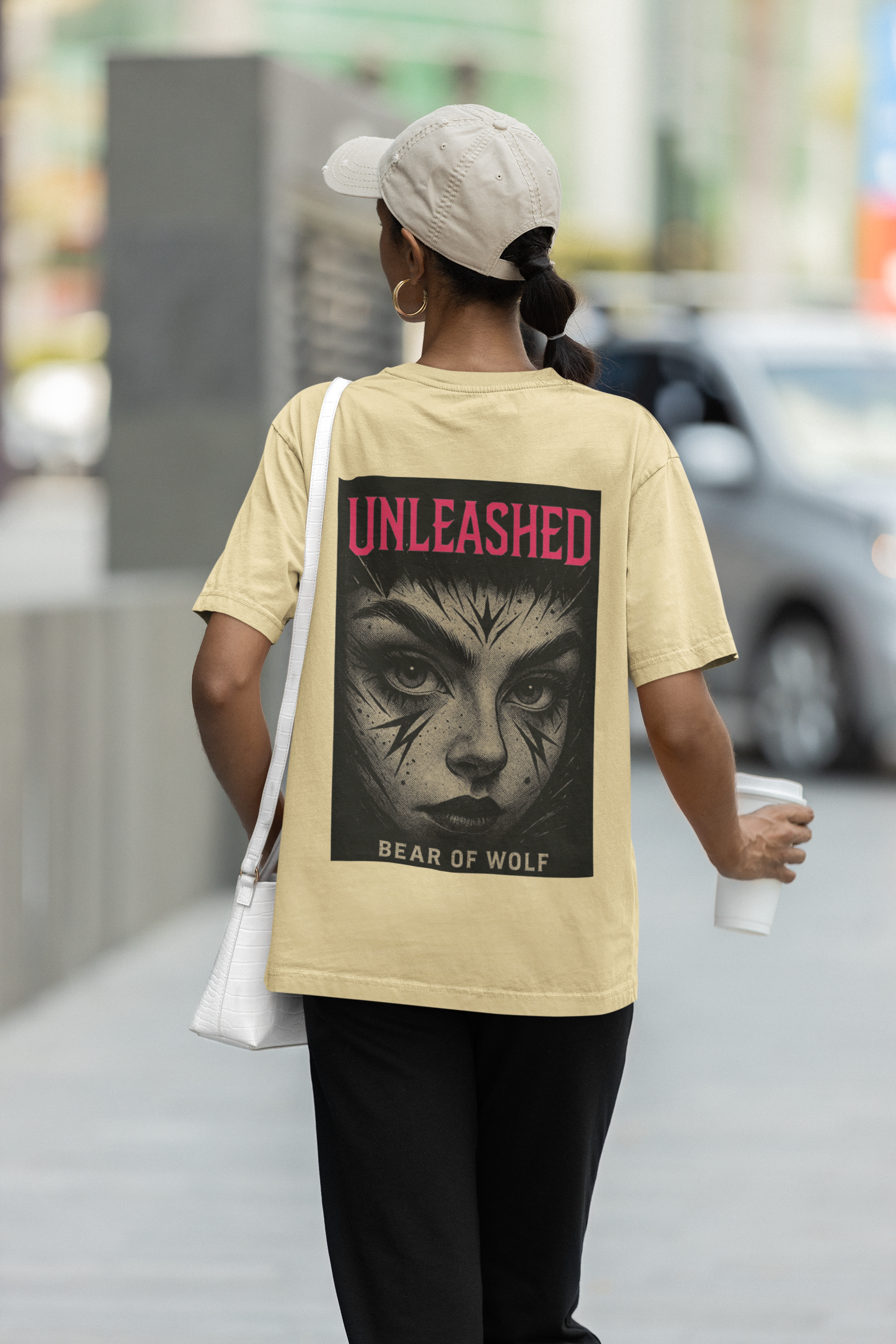 Oversize "UNLEASHED"